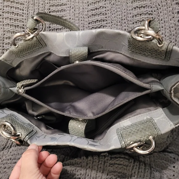 EUC- Grey Coach Large tote purse. Like New condition. - Picture 14 of 16